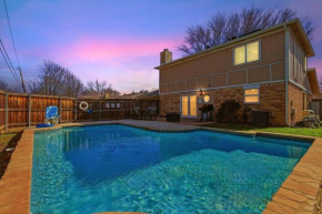 4-BD Home with Stunning Backyard Pool Oasis